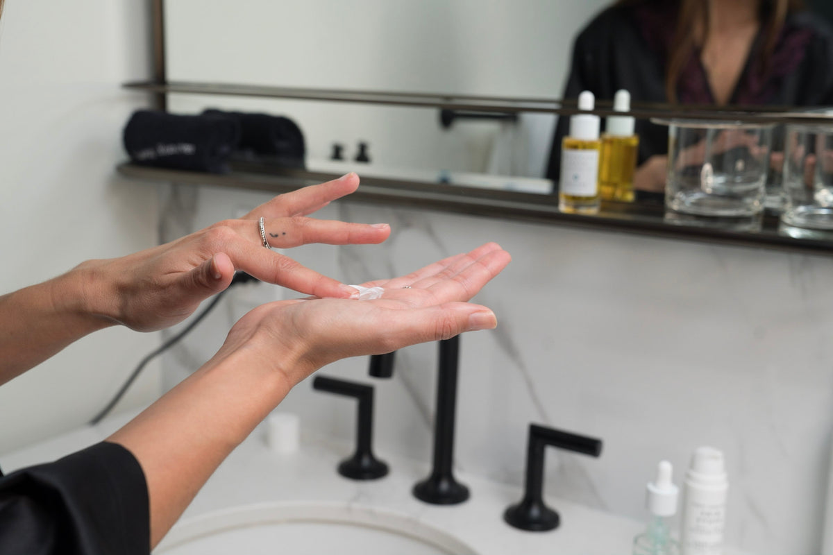 Does Drinking Water Help Dry Skin? — Graydon Skincare