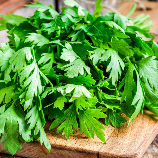 Unclog Pores with Parsley